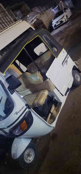 شباب 21 بيها لغد صبغ والكاعيات  كفاله مكينه وتراي زيرو مامفتوحه لوحه وسنويه انكليزي 5800 مكاني البياع الشرطه الخامسه قرب جامع الجميلي هاتف 📞 *********** الشراي يتصل
