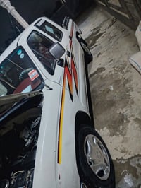 موديل ١٩٩٩ • جي ال اكس مكفولة • رقم شمالي