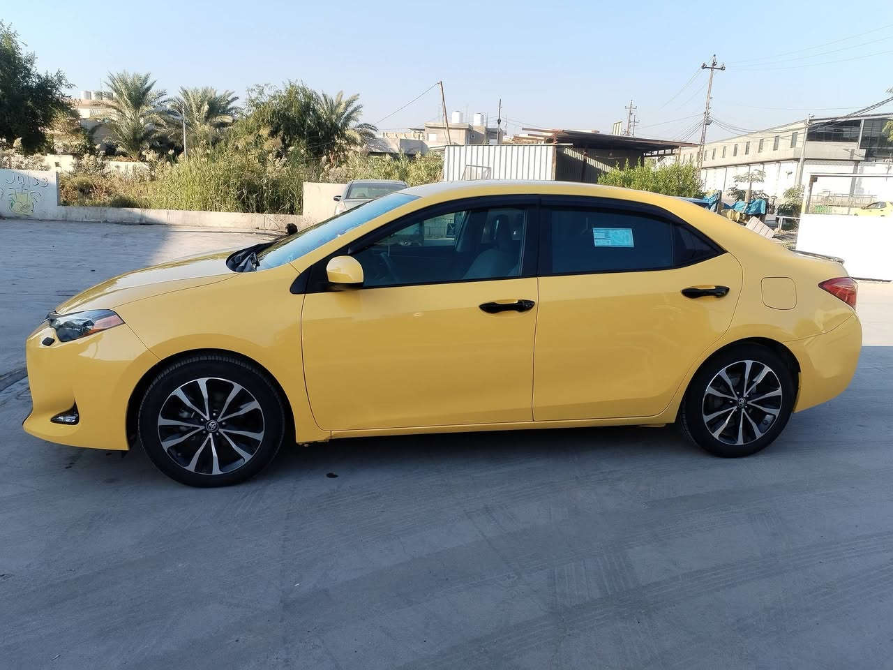 سلام عليكم
كورلا 2019 
Le مكينه 1800
بسمي سنويه هزه براد كله جديد
سياره رقم بغداد انكليزي 
مابيها اي نقص تبريد مكينه كير 👍
ماشيه 150ميل 
سياره مدوشمه كامل تخم تاير وياله صدر كلهه جديد 
صور الحادث والضرر كله موجود
 جاهزه سياره لل اخير 
السعر 140 وبيها مجال شي بسيط 
مكاني ديالى خانقين 
*********** واتساب موجود
