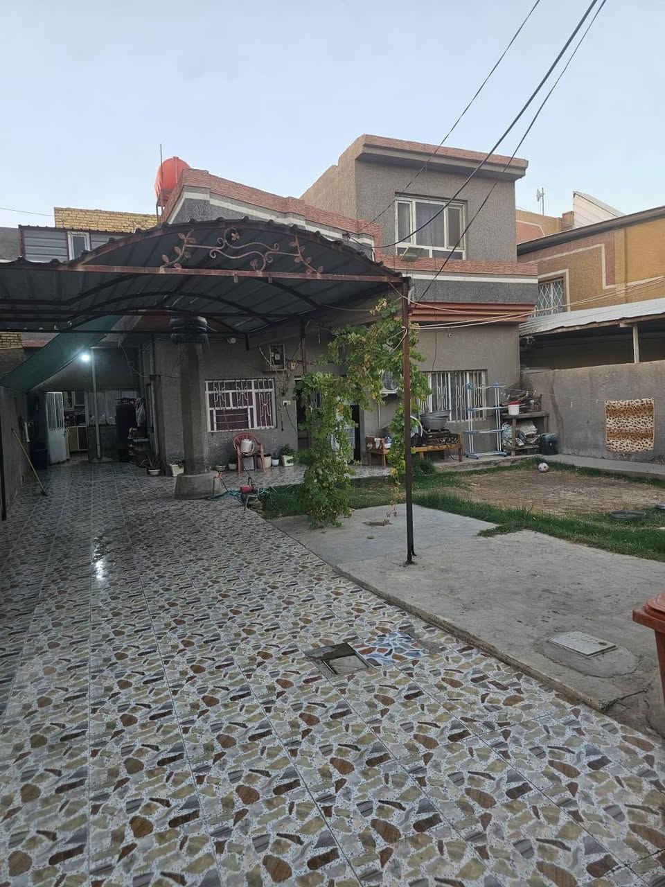 بيت لبيع طابو زراعي سند 25 بااسم صاحب الدار
مساحه 250 متر يحتوي على غرفتين نوم وصاله ومطبخ وهول من غير كلدور صحيات داخل وخارج الطابق الثاني سويت كامل + مخزن غراض موقع الدار حي جزائر منطقة البو عليان قرب السجه السعر 90 
***********
.
