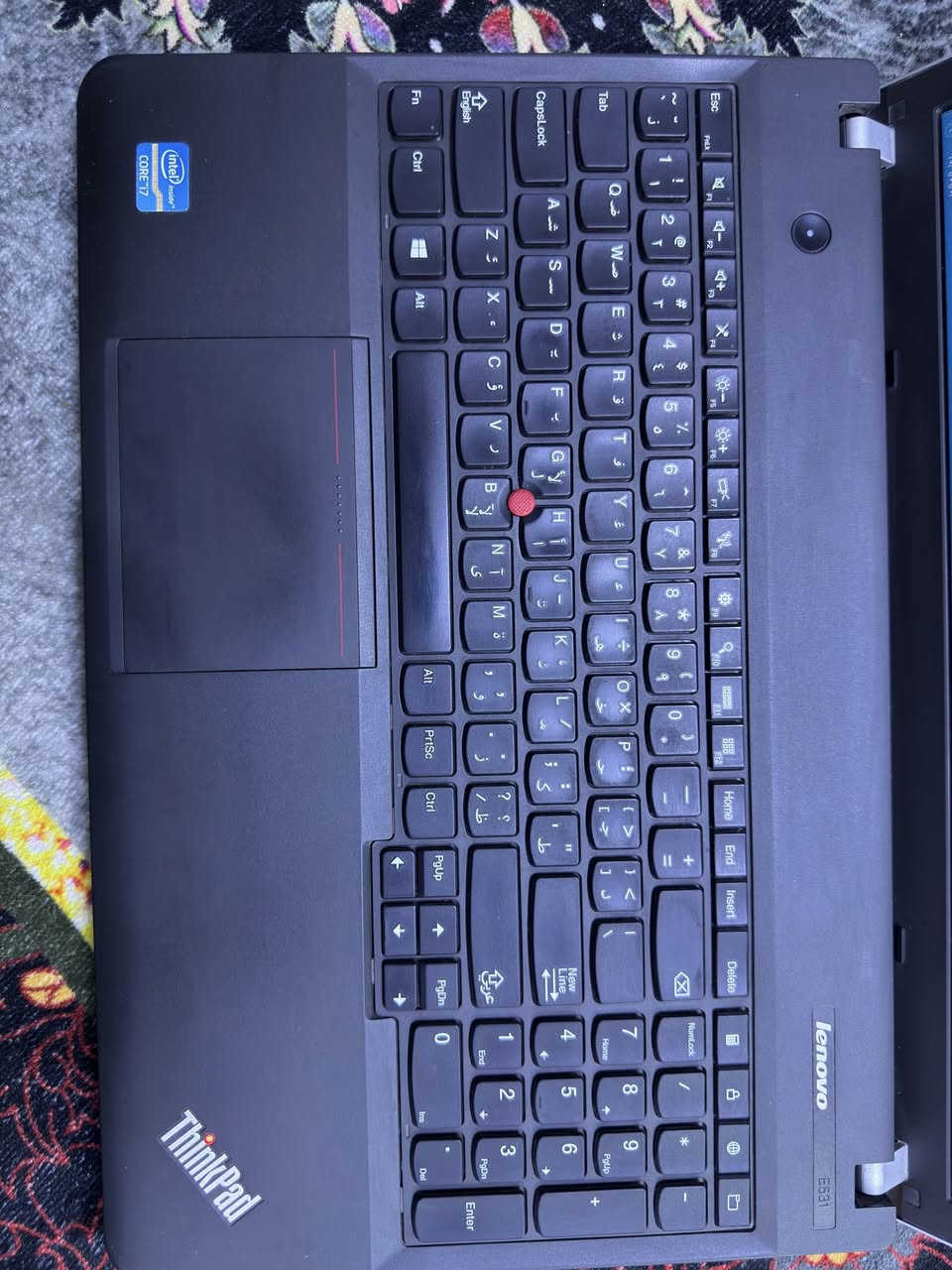 💻 لابتوب Lenovo ThinkPad E531 للبيع (بحالة ممتازة)
حاسوب عملي وقوي، يجمع بين الأداء السريع والسعر المناسب، مثالي للدراسة، العمل، والألعاب المتوسطة.
🔍 المواصفات التقنية .
 المعالج: Intel Core i7-3632QM (أداء قوي وسريع).
 الذاكرة (RAM): 6 GB DDR3.
 الهارد: SSD بحجم 512 GB (سرعة فائقة في الإقلاع والبرامج).
 كارت الشاشة: NVIDIA GeForce GT 740M (بمساحة 2 GB) + كارت داخلي Intel HD 4000.
 النظام: Windows 10 Pro جاهز ومفعّل.
نضافة الجهاز99.9‎%‎
🛡️ الميزات والضمان:
 البطارية: 🔋 جديدة تماماً لراحة بال تامة أثناء الاستخدام.
 الضمان للبطارية : 📜 ضمان حقيقي لمدة سنة كاملة.
 لوحة المفاتيح: كيبورد كامل يحتوي على الأرقام الجانبية ويدعم اللغة العربية 
📌 الملحقات والحالة:
 الجهاز نظيف جداً وبحالة ممتازة
شاحنة خاصة للابتوب 
التواصل على خاص


**إذا كنت صاحب هذا الإعلان وتريد حذفه لأي سبب، رجاءا أرسل رسالة إلى الدعم الفني**