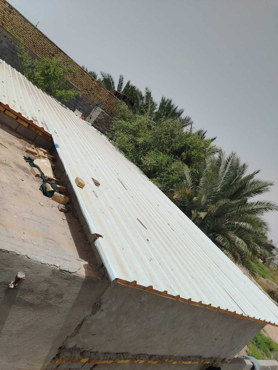 سندويج للبيع عدد 12 قطعه
ست قطع طول 13 متر 
وست قطع طول 9 متر 
مفتوحات وجاهزات

السعر 10 المتر   العنوان النجف ***********
