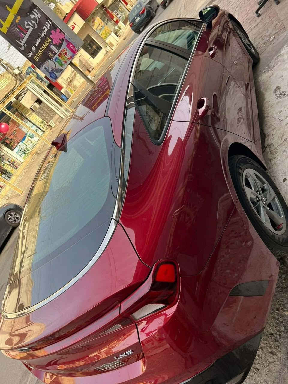 📍K5 للبيع كيا
اللون: أحمر عنابي
السيارة  LX : رقم اربيل موديل 2021 

الحالة: نظيفة جداً

المواصفات الخارجية :
شبك أمامي أسود رياضي
رادار جانبي + امامي 

الحادث : سطحي بنيد فقط بدون دواخل لغد شاصي مكفول 📍

ملاحظات:
السيارة ظاهرها مرتب ومحافظ عليها

السعر : 160 وبيه مجال بسيط  او مراوس ترهم  📍
ماشيـة 40 الف 

📍 العنوان : بغداد الدورة 

📞 للاستفسار  يرجى التواصل على 
الخاص ***********
