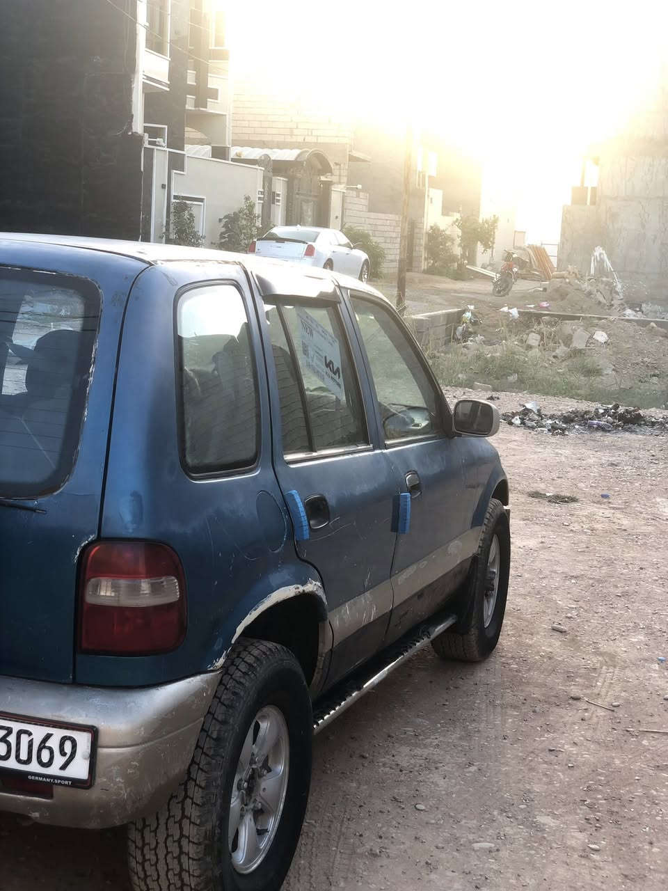 سبورتج للبيع كير ومكينه بلاد وبشرط صدر امامي خلفي جديد تخم تاير جديد رقم انكليزي بغداد باسمي تحويل ثاني يوم فرر ويل شغال كير عادي سياره جهازه من كلشي نقوصات خفيفه وعوزها صبغ سعر ٤٠ وبيها مجال رقم*********** هاتف و واتساب
