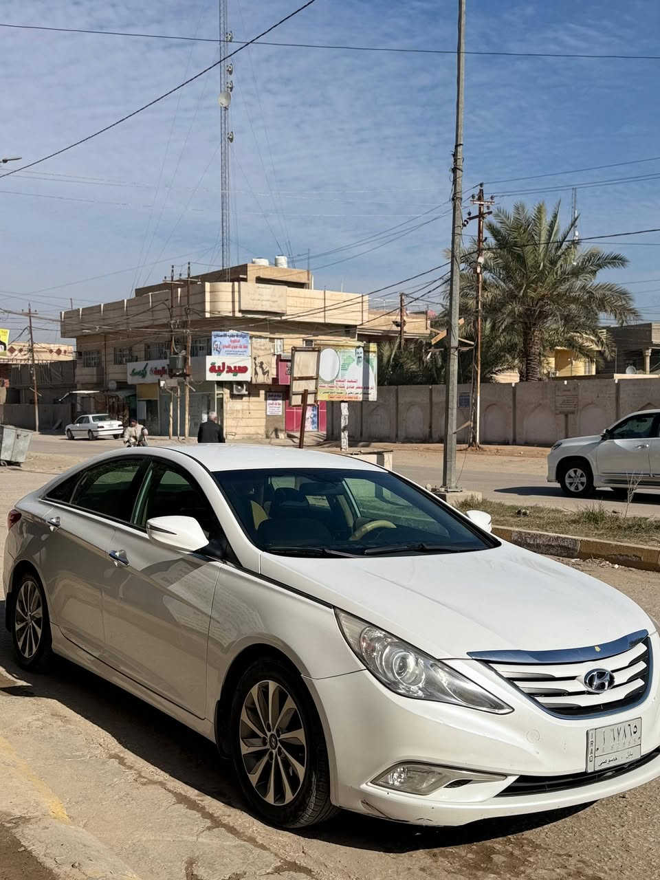 السلام عليكم
سوناتا 2015 خليجي 
للبيع ماشيه 215
بيه حالوب خفيف بلقماره والجنطه 
وطكه بلجاملك الامامي 
 سعر $ 145
السيارة بسمي 
المكان بابل الحله 
***********
