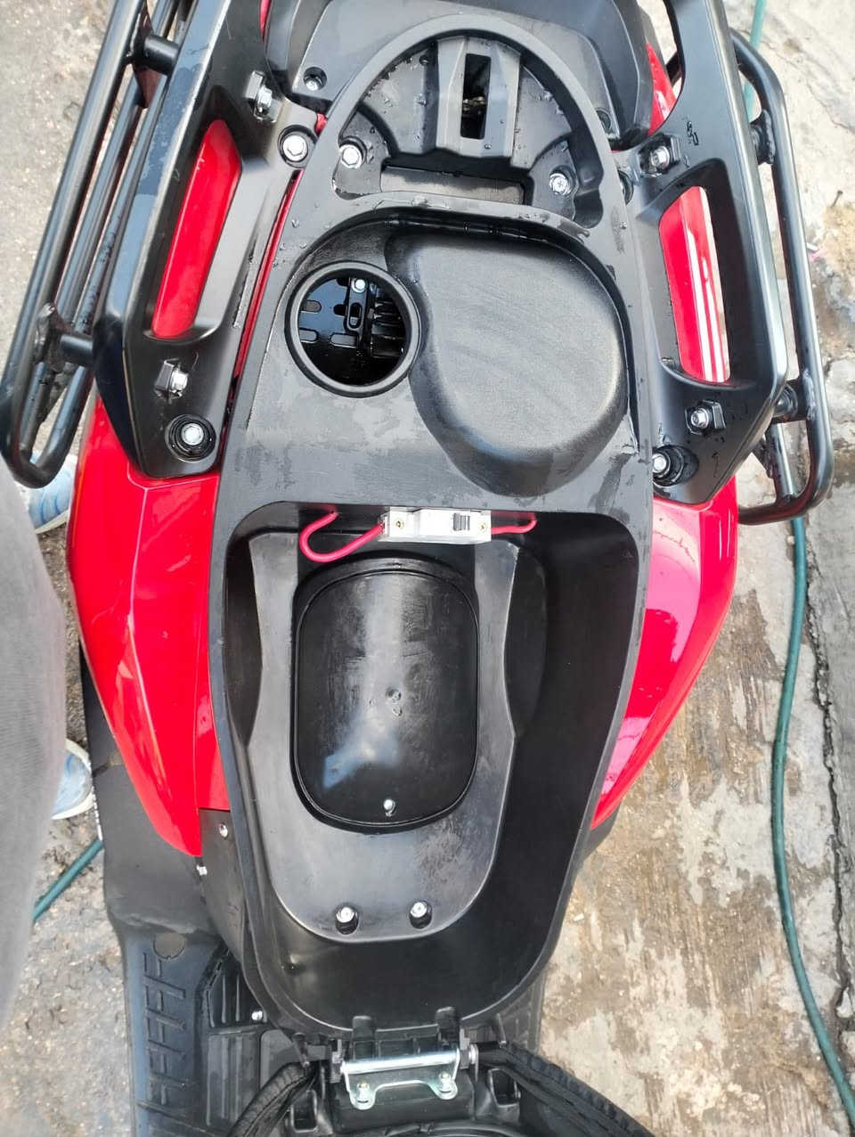 السلام وعليكم دراجة أباتشي شحن
ست بطاريات مسطرة 38امبير

نضام الpark

نضام R رجوع للخلف

ملف عملاق 3800واط

سرعة 100KMحقيقي

بريكات هايدروليك دسك بريك امامي وخلفي

شاشه ديجتال تعرض لك نسبه الشحن والسرعه وجميع الأعطال

أربع سرع

تمشي 80 كيلو بالشحنة الواحدة

تجي نضام بصمة.  وسويج   وكارت

للبيع أو المراوس

سعرها 1 مليون وبيها مجال

للعلم الجديده مالتها سعرها 1350

استخدام جدا بسيط مايقارب شهرين

دراجة جديدة يشهد الله  مكاني بغداد الحسينية أو الكرادة للاستفسار ***********
