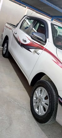 هايلوكس 2023كويتي مكفوله كفاله عامه ماشيه 110 السعر خاص 07725072344