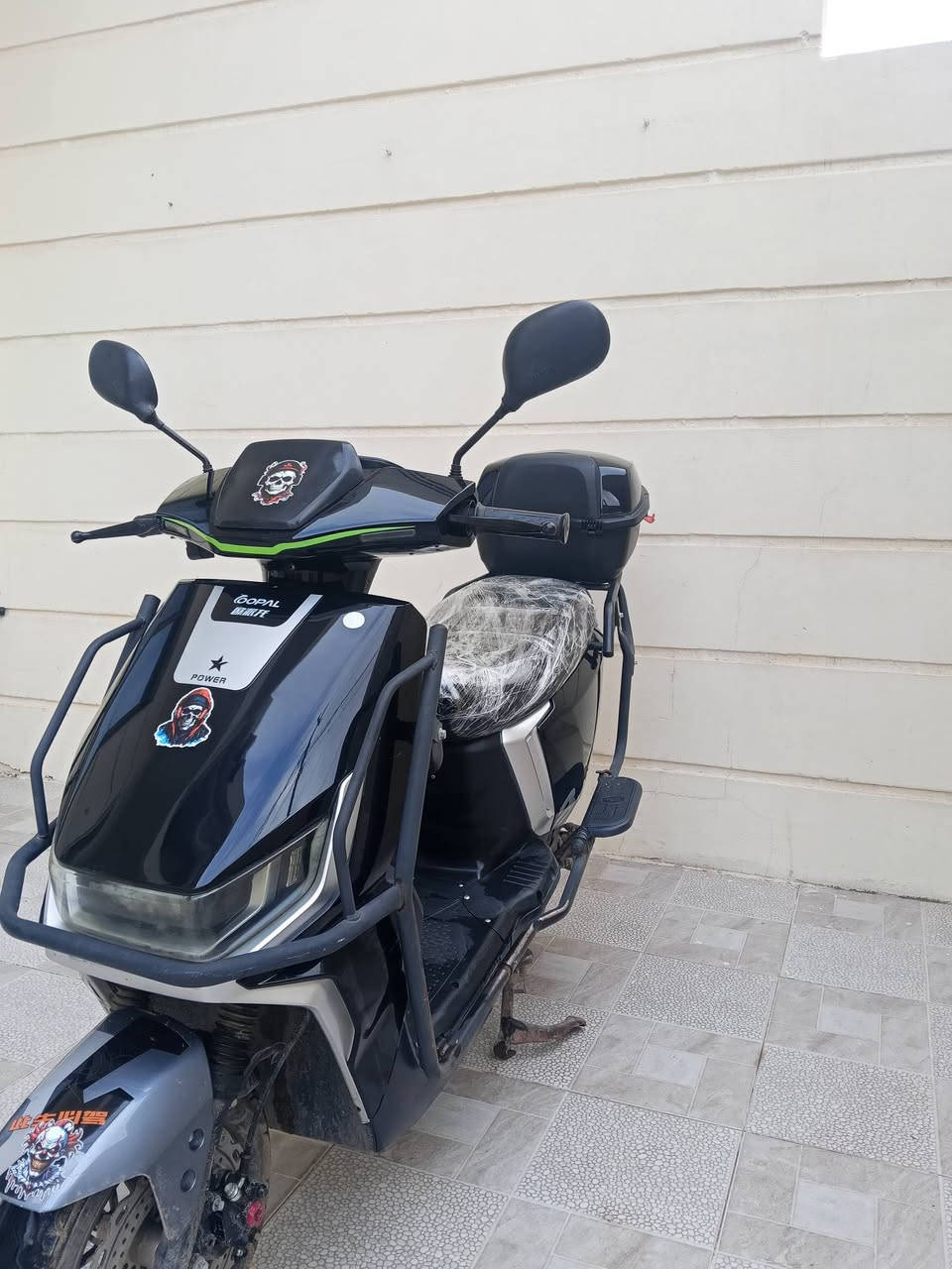 ماطور شحن للبيع عنوان موصل جانب الايسر بطاريات 6 حجم كبير كلو شغال كامل تواصل ***********
