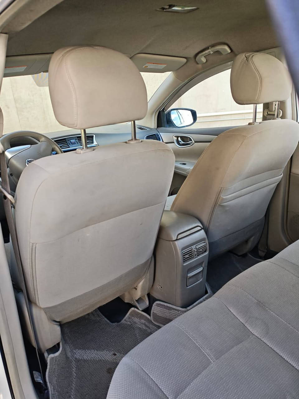 سنترا موديل ١٤خليجي سياره بدون ضرر بدون صبغ دفتر بانزين سنويه لحد ٣٠رقم سليماني مكان كركوك ***********
