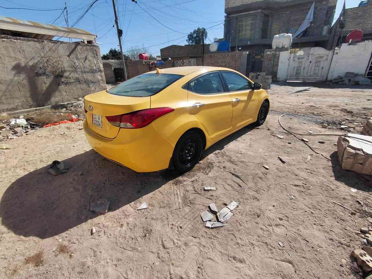 سلام عليكم عندي الانتره موديل 2013امريكي حادثها قبق الصندوق فقط بدون كلشي سياره جديده ماشيه 175الف مكينه 1800دوش تخم تاير كير مكينه كله مكفول مكان السياره بغداد السعر  98وبيها مجال ***********
