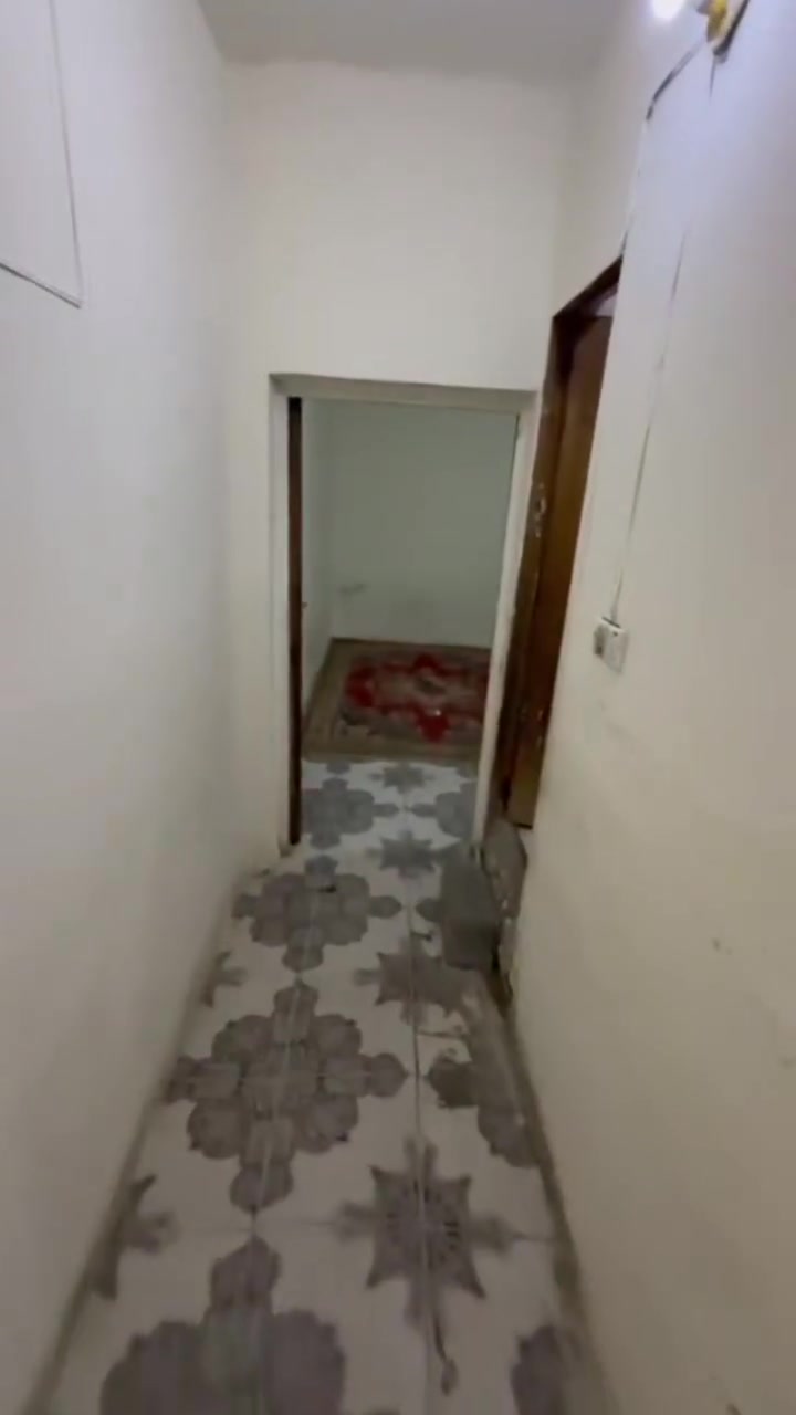 شقه طابق اول
الإيجار ٢٧٥ الف
الحريه شارع الدور 
مكتب دلالية المها للعقار شارع الدور مقابل كص علي الشهير 
***********
***********
