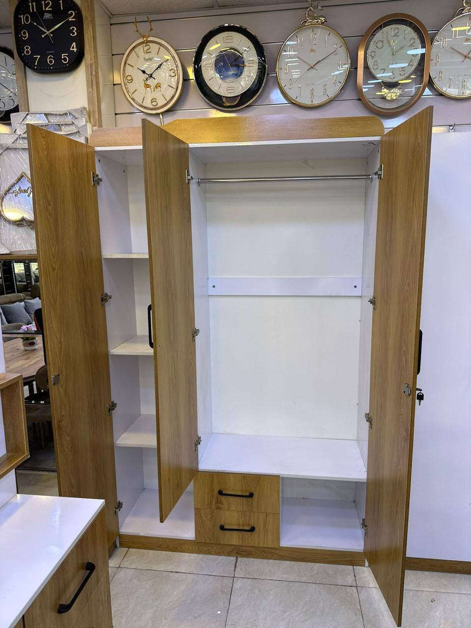 كنتور السعر185 الف 2باب
كنتور السعر 225 الف 3باب
كنتور السعر 295الف 4باب
السعر 130 الف ميز تواليت

🦋 🦋

توصيل داخل بغداد  5 اطراف 10 
جميع  المحافظات 25 الف 🚚🚛


**إذا كنت صاحب هذا الإعلان وتريد حذفه لأي سبب، رجاءا أرسل رسالة إلى الدعم الفني**