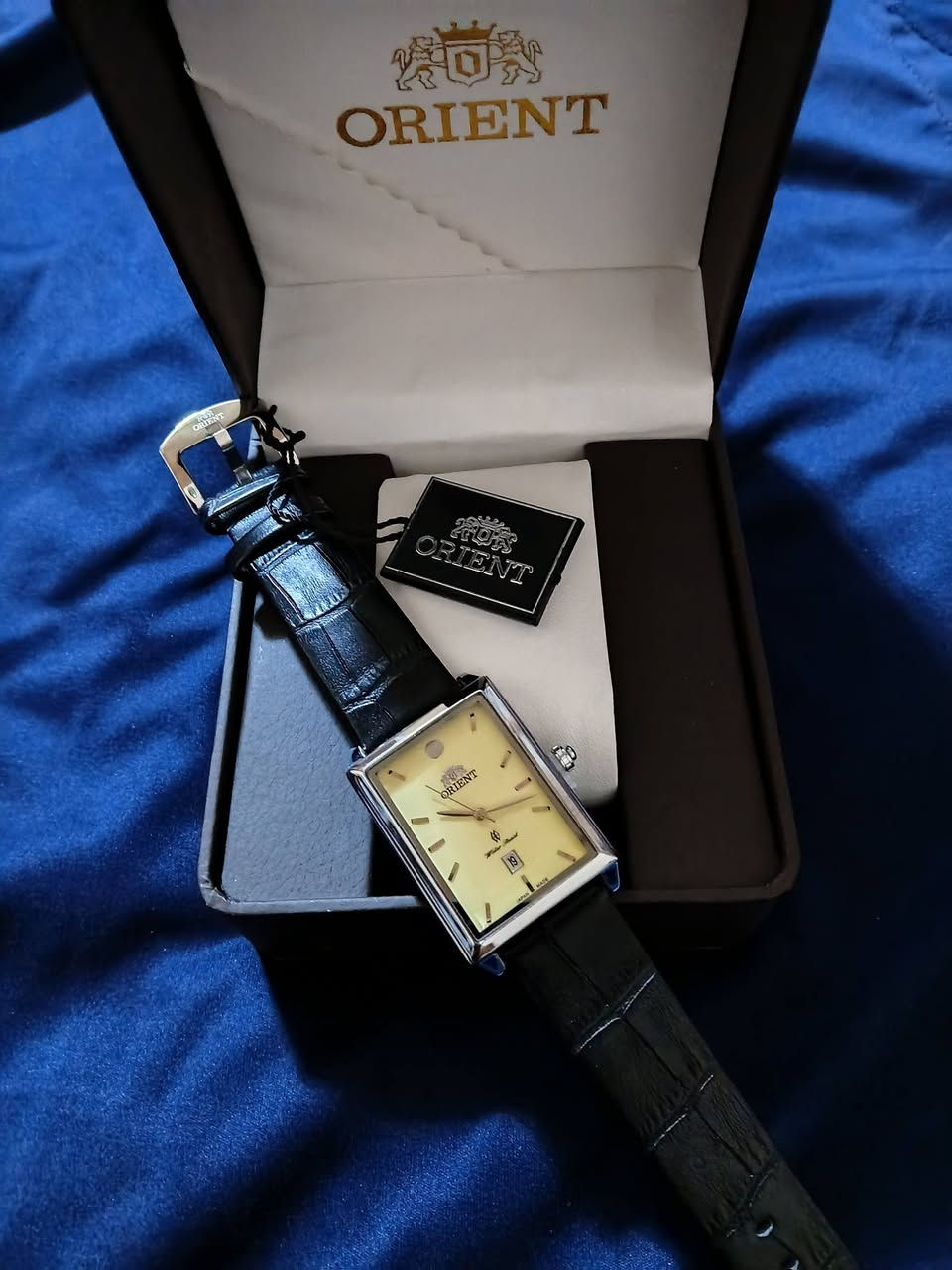 اورينت كواتز باله بهذا الشكل مع علبه مالته سعره ٢٢ الف مع توصيل خاص موجود


**إذا كنت صاحب هذا الإعلان وتريد حذفه لأي سبب، رجاءا أرسل رسالة إلى الدعم الفني**