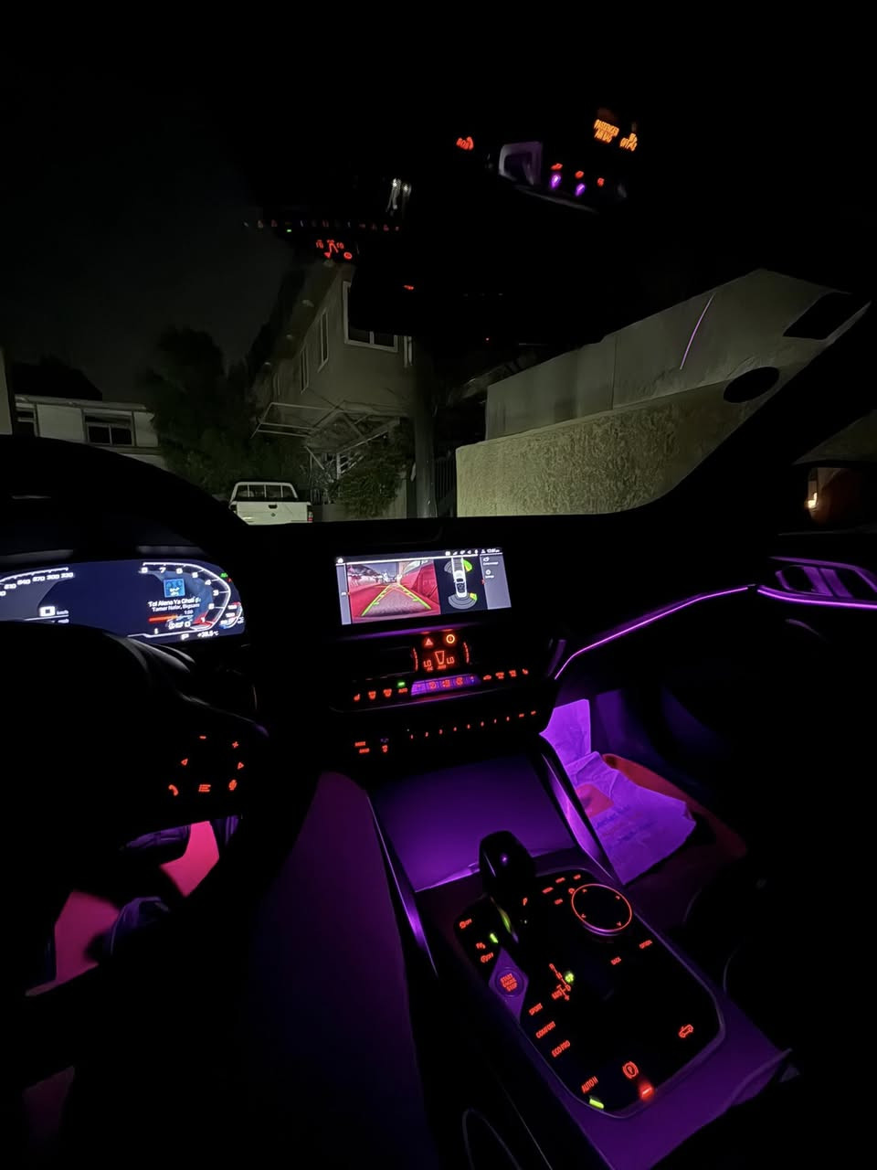 السلام عليكم جمعة مباركة 
BMW 430i M performance convertible 2023 ￼
السيارة فول مواصفات عدى الهيد اب دسبلي مواصفات ال M معروفة 

  ماشية 27500 

***********
