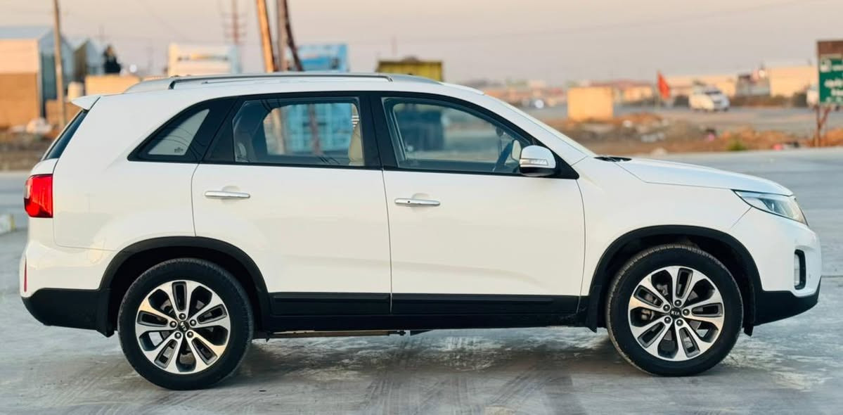 السلام عليكم للبيع كيا سورنتو موديل ٢٠١٤ خليجي 
بصمه تشغيل أبواب بصمه
٧ راكب ٦ سلندر مكفوله من الصبغ والبارد 
رقم نجف تحويل مباشر
السعر ١٨٠ وبيه مجال شي قليل 
مكاني بالصويره
الاتصال ***********
