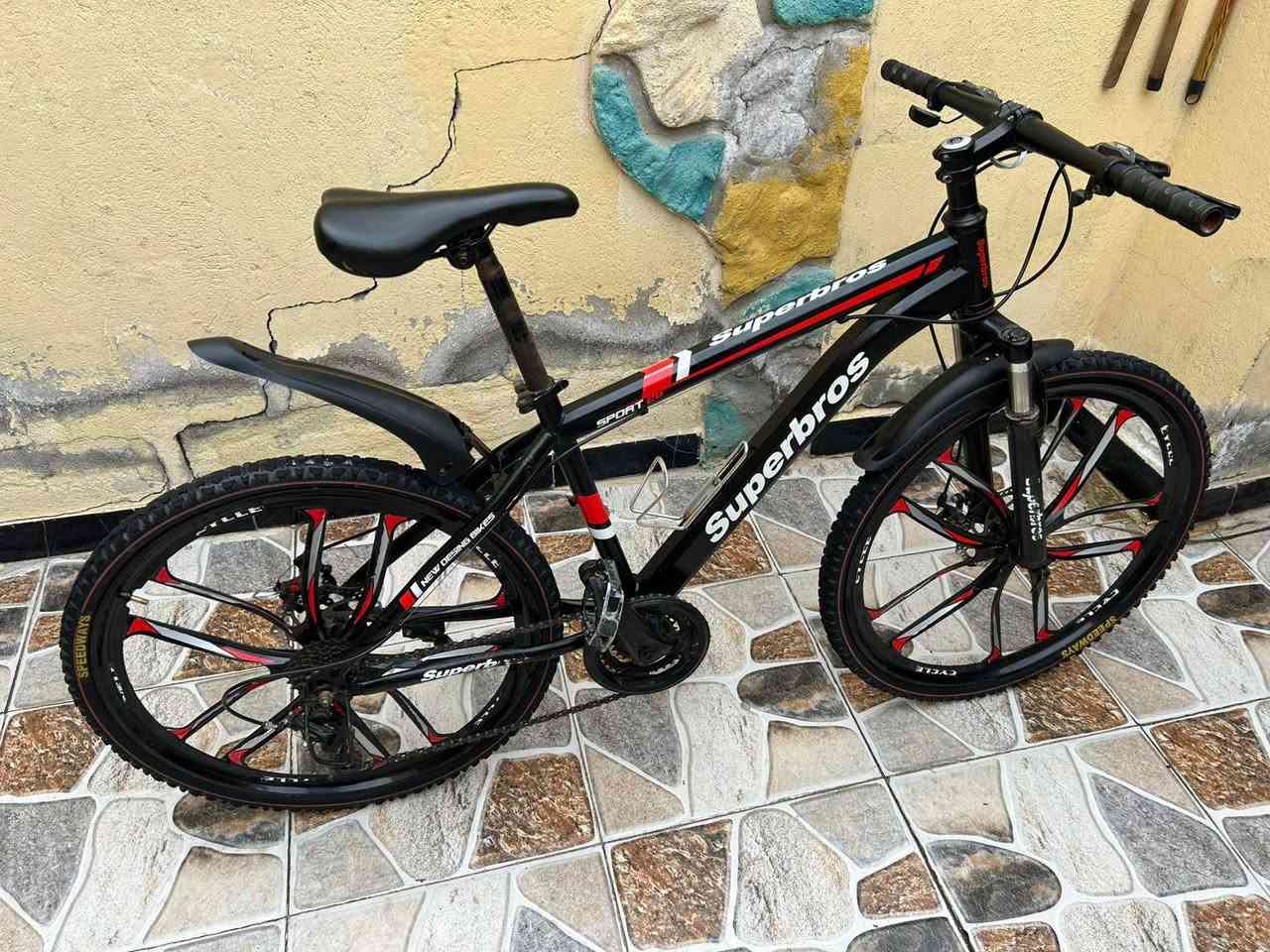 سلام عليكم للبيع بايسكل ياباني ثضافته 100 / 100 حجم 26 بايسكل كامل مكمل سعره 90 الاستفسار على الارقم *********** بيء واتساب او خاص واني بخدمتكم
