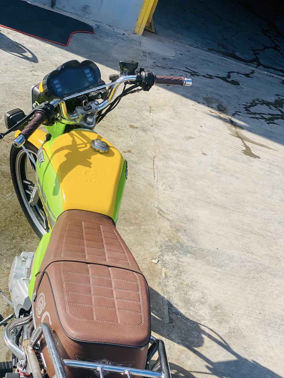 سيفان 24دراجه خير من الله
اي نقص ما بيهه 

كلهه شغاله 

محرك 200

اوراق موجوده مكان دراجه ديالئ قضاء الخالص هبهب 

سعر 675وبيهه مجال 

حك جيه رقم ***********
