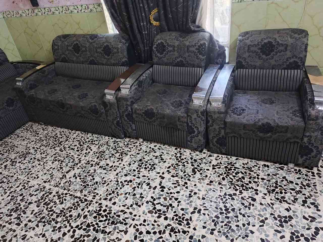 تخم عشر مقاعد 
السعر 200 وبيه مجال 
 التوصل خاص


**إذا كنت صاحب هذا الإعلان وتريد حذفه لأي سبب، رجاءا أرسل رسالة إلى الدعم الفني**
