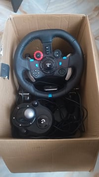 شباب، للبيع دركسون Logitech G29 أخو الجديد ومستعمل بس كم ساعة، شغال مي...