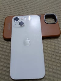 آيفون 13عادي جهاز نضافه 100 ذاكره 256بطاريه 92مكفول كفاله عامه من الزل...