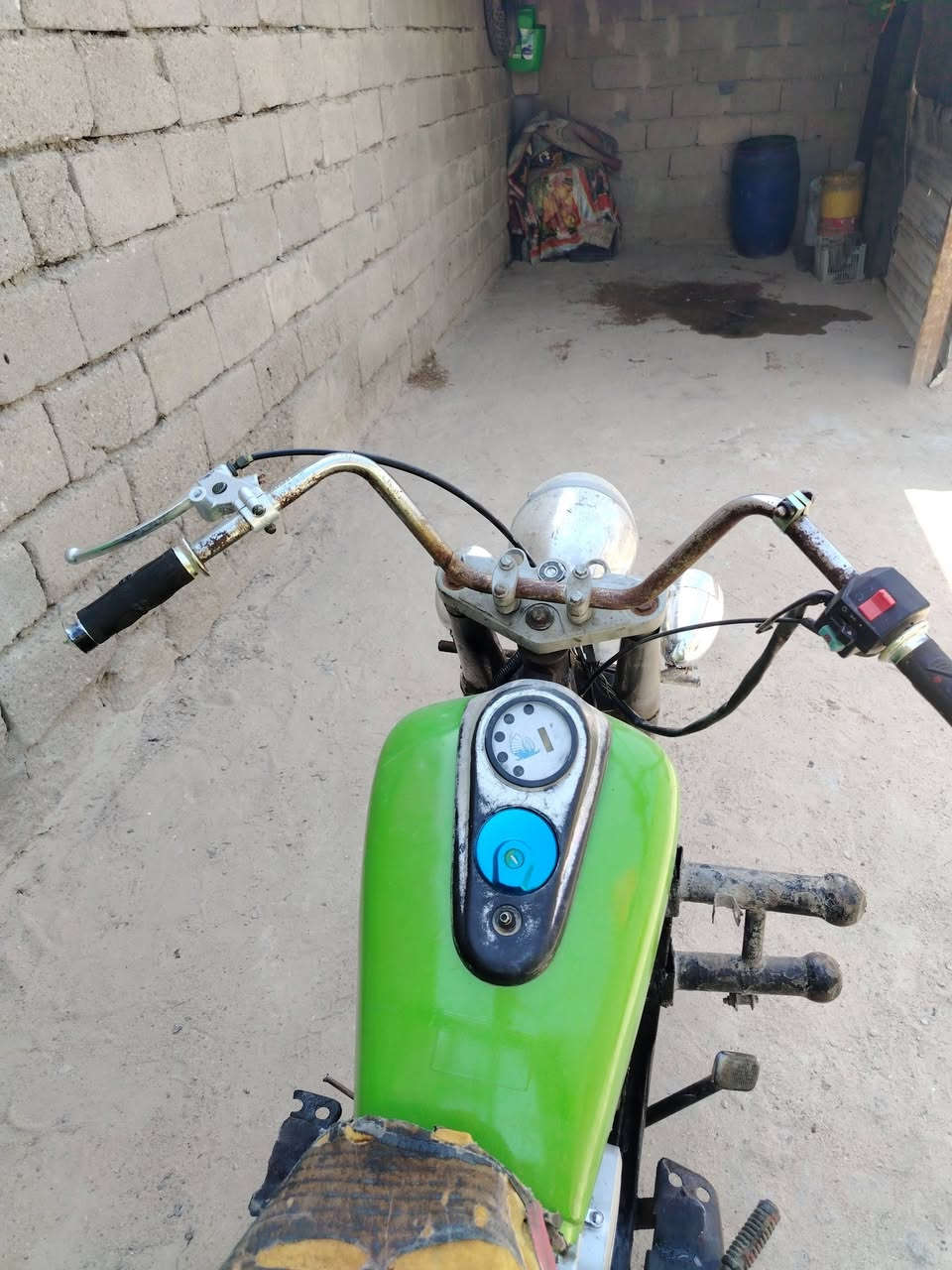 سلام عليكم ستوته للبيع وراق جاهزه كهربائيات سلف سعر 800وبيه مجال المكان بصره خور زبير رقم الهاتف واتساب وتصال ***********
