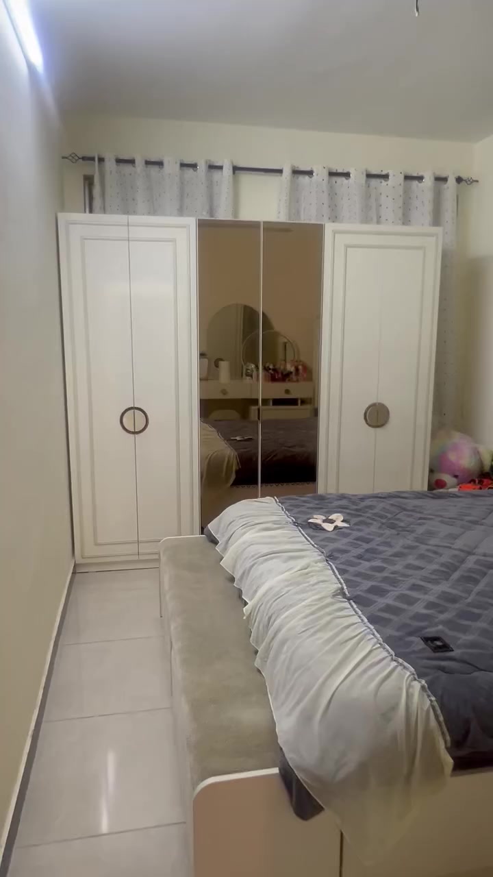 غرفه نوم جديده مصار 20 يوم من اخذتها بنسبه للدوشمه هاي تراب مال مخزن سعر مليون ونص قفل وياها دوشك


**إذا كنت صاحب هذا الإعلان وتريد حذفه لأي سبب، رجاءا أرسل رسالة إلى الدعم الفني**