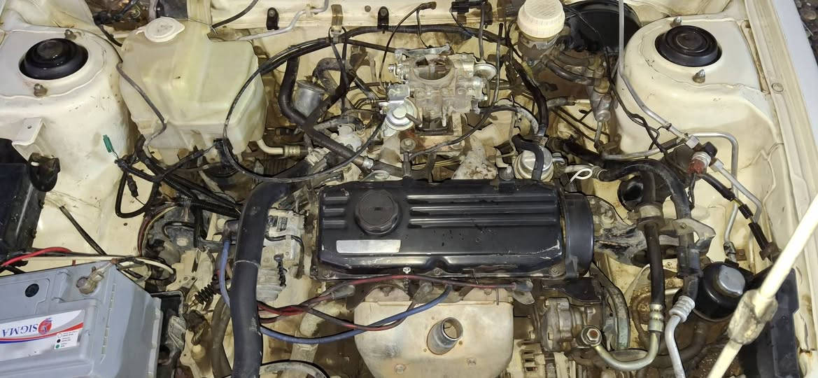 ​🚘 برتون 2004 للبيع 🚡
( السعر 52  و مراوس هم يرهم ) 
(جاهزة للمستخدم)
(​المواصفات والتفاصيل:) 
​المحرك: بحالة ممتازة وجاهز تماماً.
​التبريد: شغال وبكفاءة عالية (ثلج) 
يوجد صبغ في البونيد (الغطاء الأمامي) 
( ​يوجد تعديل بارد في الباب خلف السائق  ) 
​باقي السيارة سليمة وبحالة جيدة جداً السيارة (متعوب عليها لا تحتاج لأي مصاريف إضافية)
الاستفسار اتصل على رقم 
***********
