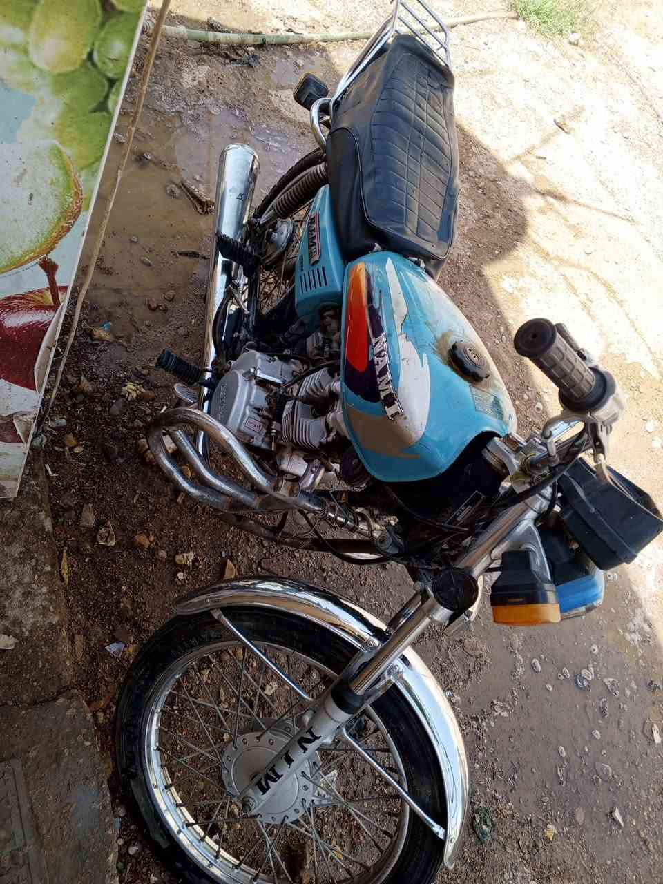 من رخصه صاحب الكروب امتياز نامه ٢٢ نضيفه أوراق اصولي كامله سعرهه ٧٥٠بيه مجال قليل الدراجه جاهزه أوراق اصولي ٧اوراق اتصال مازنجر أو واتساب‏‪***********‬‏
