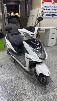 دراجة شحن 6 بطاريات جديدة صارلي شهرين من مآخذها سعرها ٧٠٠ وبيها مجال م...