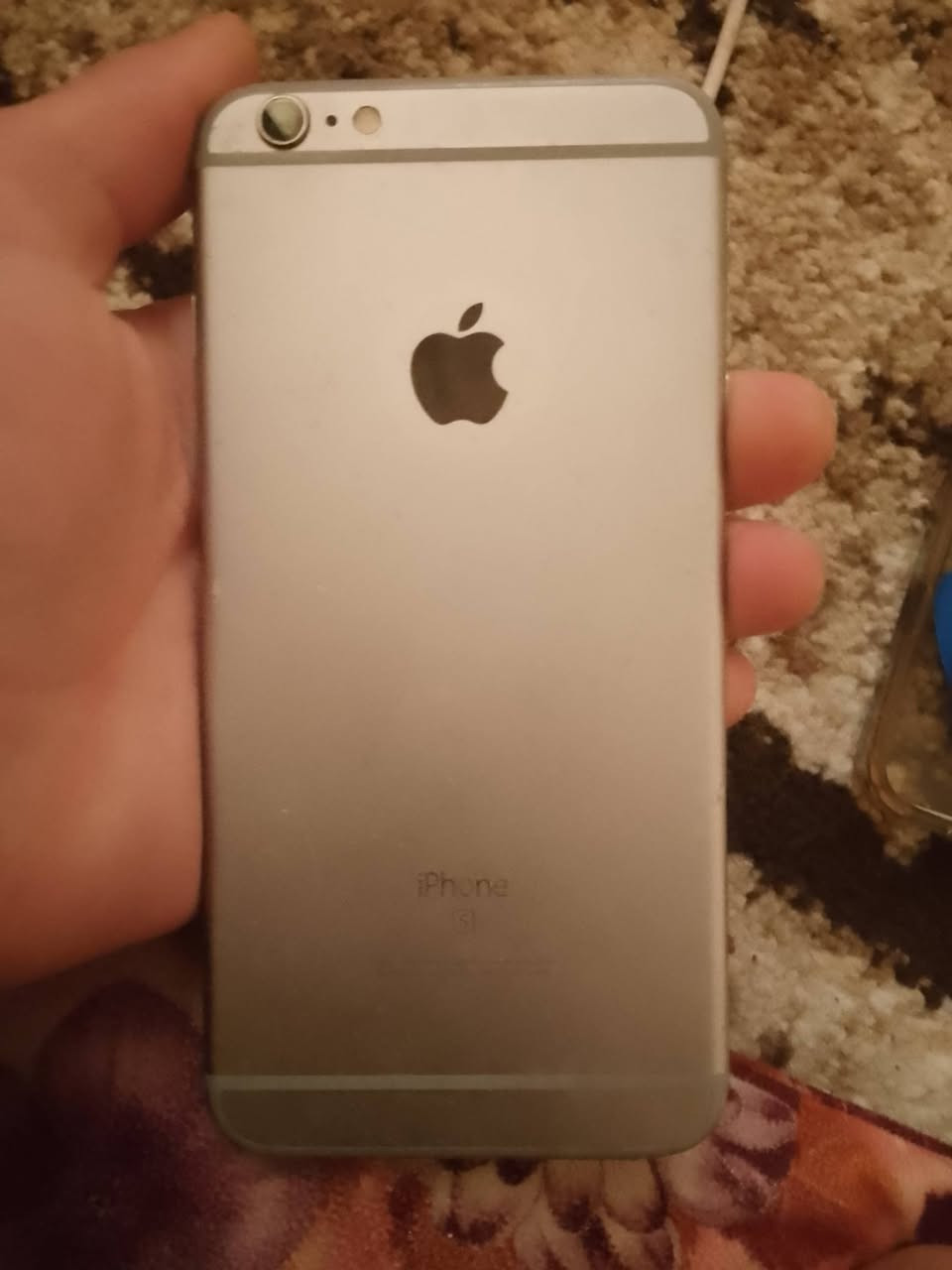 ايفون لابيع بس عاطل مايشتغل العنوان الموصل وادي حجر 
سعره 70 وبي مجال***********وتساب
