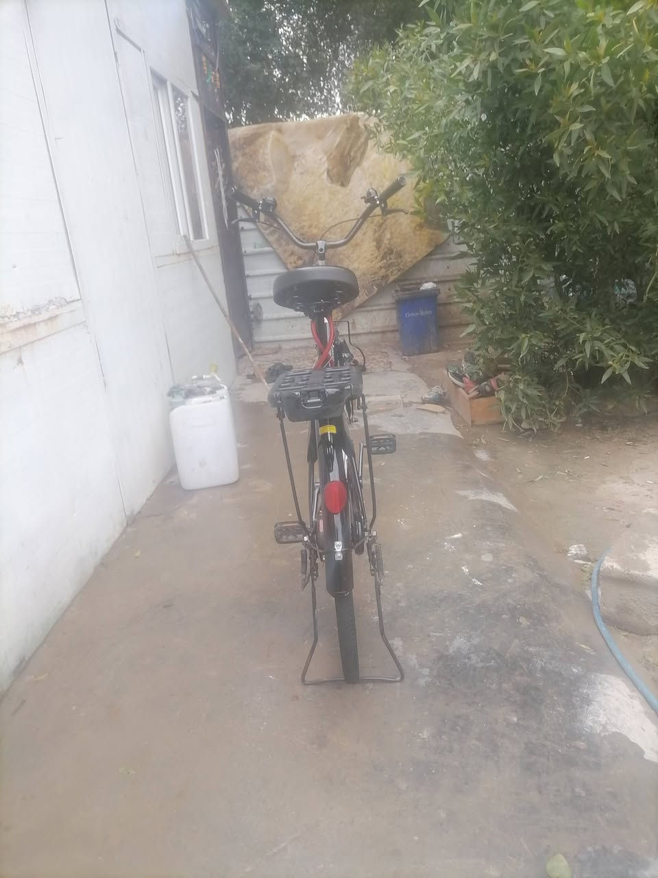 سلام عليكم  شباب بشكل للبيع السعر ١٣٥ الاستفسار  ***********
