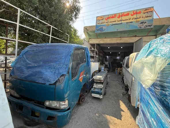 محل صادق الدبي 
         لبيع الأدوات الاحتياطيه للسيارات الكوريه
  بنكو3 /فونترا /بنكو96/ام عيون /كيا بستا/بريجو 
                        / البيع جمله ومفرد / 
                         /جديدومستعمل/
                عرض خاص لاصحاب الجمله
العنوان 
بغداد….كسرة وعطش 
تواصل 
📞 طالب ***********
                 ***********
📞 علي : ***********
                ***********
خدماتنا:
نقدم خدمة توصيل سريع 🚗🚗🚗🚗
