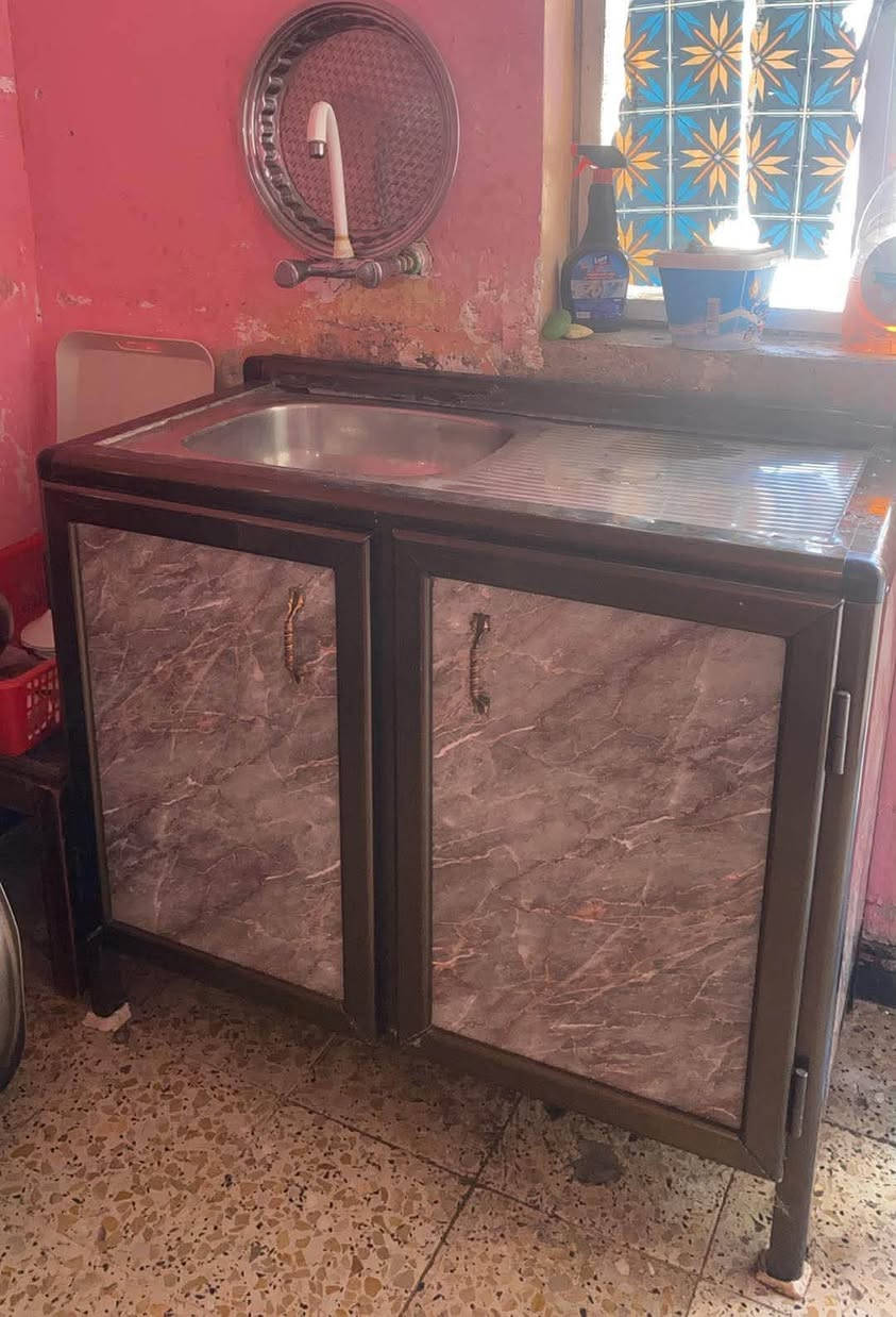 غراض بيت للبيع سنك50 
تنور كهربائي 10 وتنور غاز بيش 35
ميز 25 مع الكراسي 3 
غساله50


**إذا كنت صاحب هذا الإعلان وتريد حذفه لأي سبب، رجاءا أرسل رسالة إلى الدعم الفني**