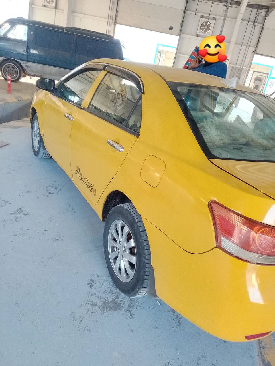 بي واي دي 2013 G3 بصمه فتحة سقف كير ومكينه وحداديه وتخم تاير بالكارتون بسمي رقم الدولي الجديد مصفره هيئه وغرامات هزه جديده السياره جاهزه كبل لشارع ترايك للبصره مصبوغه حزام اثر خياسات السعر 45 وبيها مجال مكاني بابل رقم التلفون ***********/***********
