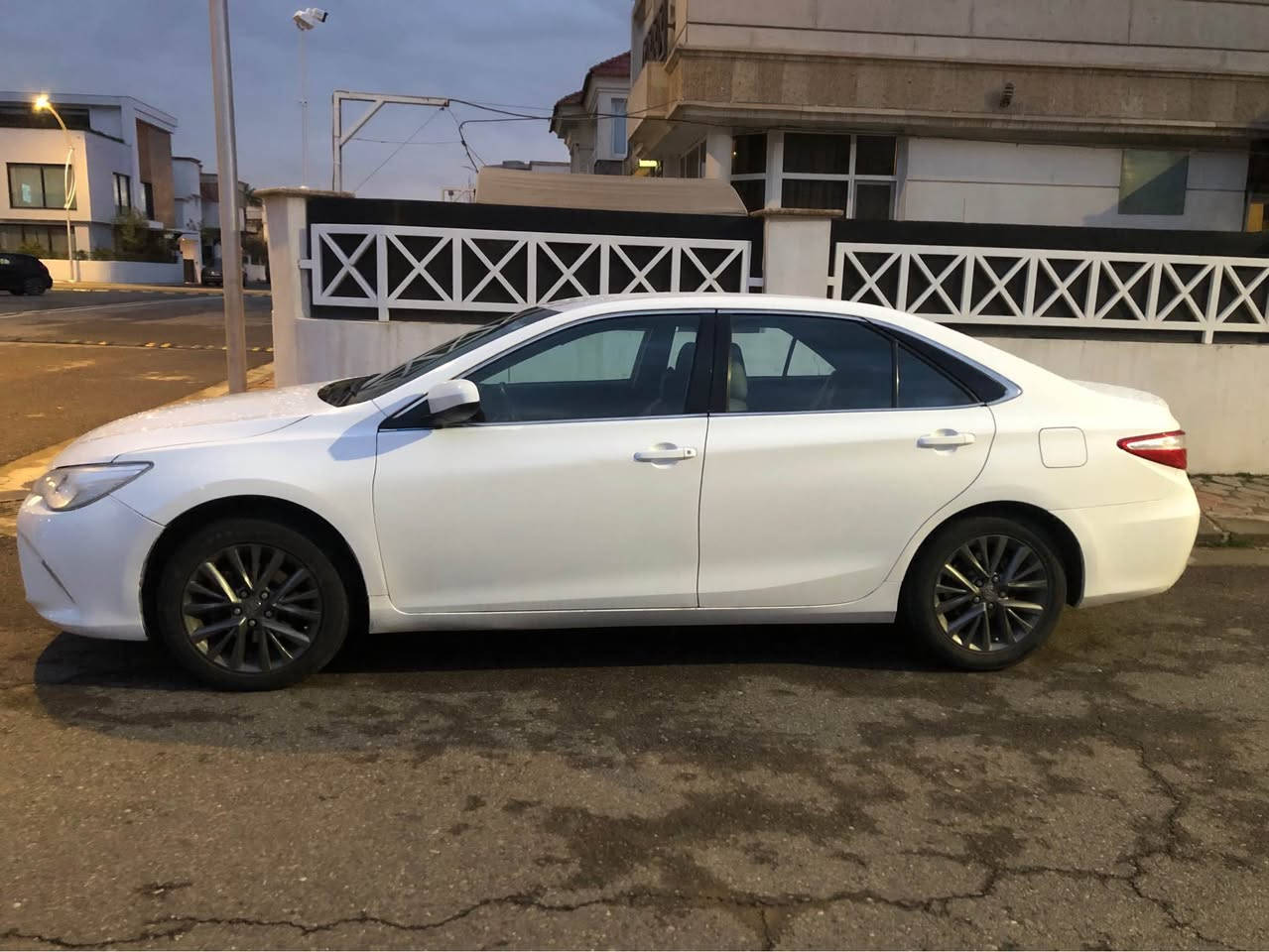 كامري 2017 تكسي دبي  عام صبع بدون صرر بدون عيب بدون حادث بس بخ كير مكرك بشرط تحويل غرامه شرط 122 مجال بصيط *********** أربيل, العراق
