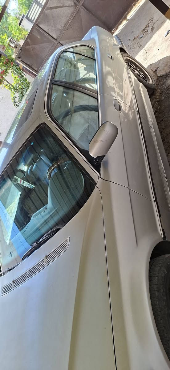 السلامه عليكم اخوتي
عندي هايه الخفاش للبيع موديل ٢٠٠١رقم بغداد باسمي حجم٧٢٨دبل فانوص اقتصاديه والله سياره تخبل وما متعبتني ومرتاح من عده بس صار عندي ضرف وحتاجيت فلوس و مستعجل على بيعته يعني جوه السوك ابيع الشراي يتصل ويدلل*********** السياره دبل جام وفول مواصفات باب طويل
