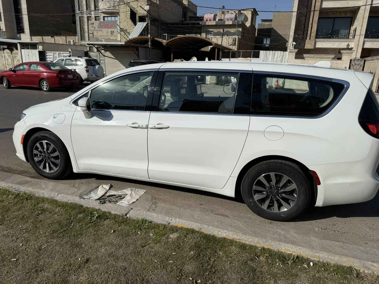 باسيفيكا هايبرد بلكن2022للبيع
السياره فئه توزنك بلاس
عداد المسافه:35000
كامرات 360
حادث السياره مرفقه الصور وتم تبديل القطع بقطع نفس اللون 
السياره بردات
حساسات امامي خلفي وحتى بالجوانب
الابواب الاسلايد والصندوك تفتح بتمريره القدم
شاشات ايباد بلاد 
كامره داخليه
صور الحادث مرفقه مع صور السياره
ايرباك ستيرن +دشبول وراجع سستم
السعر :24الف وبيه مجال للشراي 
واسف على الاطاله واتمنى من الميفيده المنشور يذكرنا بالصلاه على محمد وال محمد
للاستفسار:***********
اخوكم ابو حمودي
