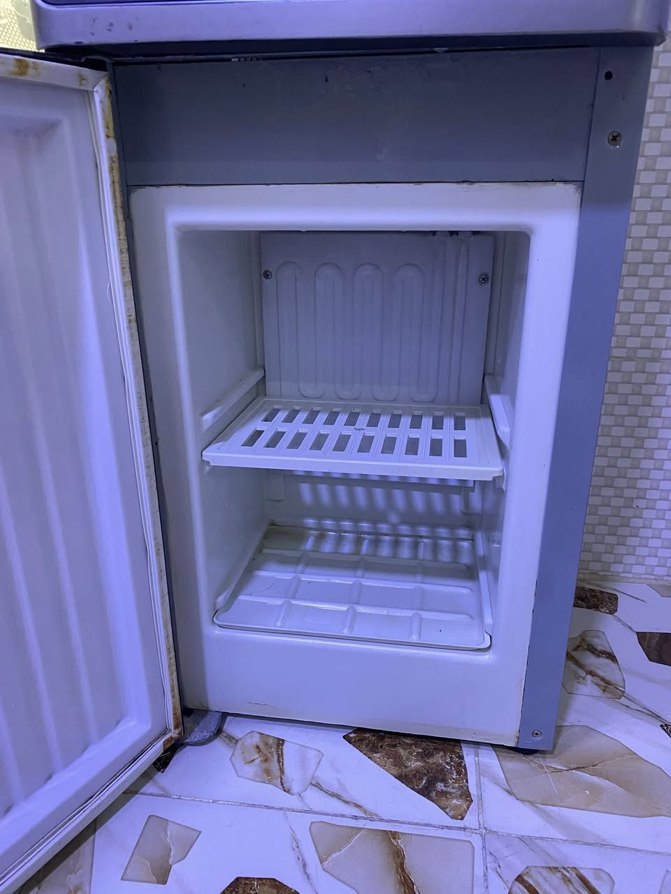 براد للبيع اخو الجديد وضع بلادي شركة ماواصل تصليح شغال حار بارد ثلاجة بدون نقص السعر ٦٠ قفل الشراي يخابر ***********
