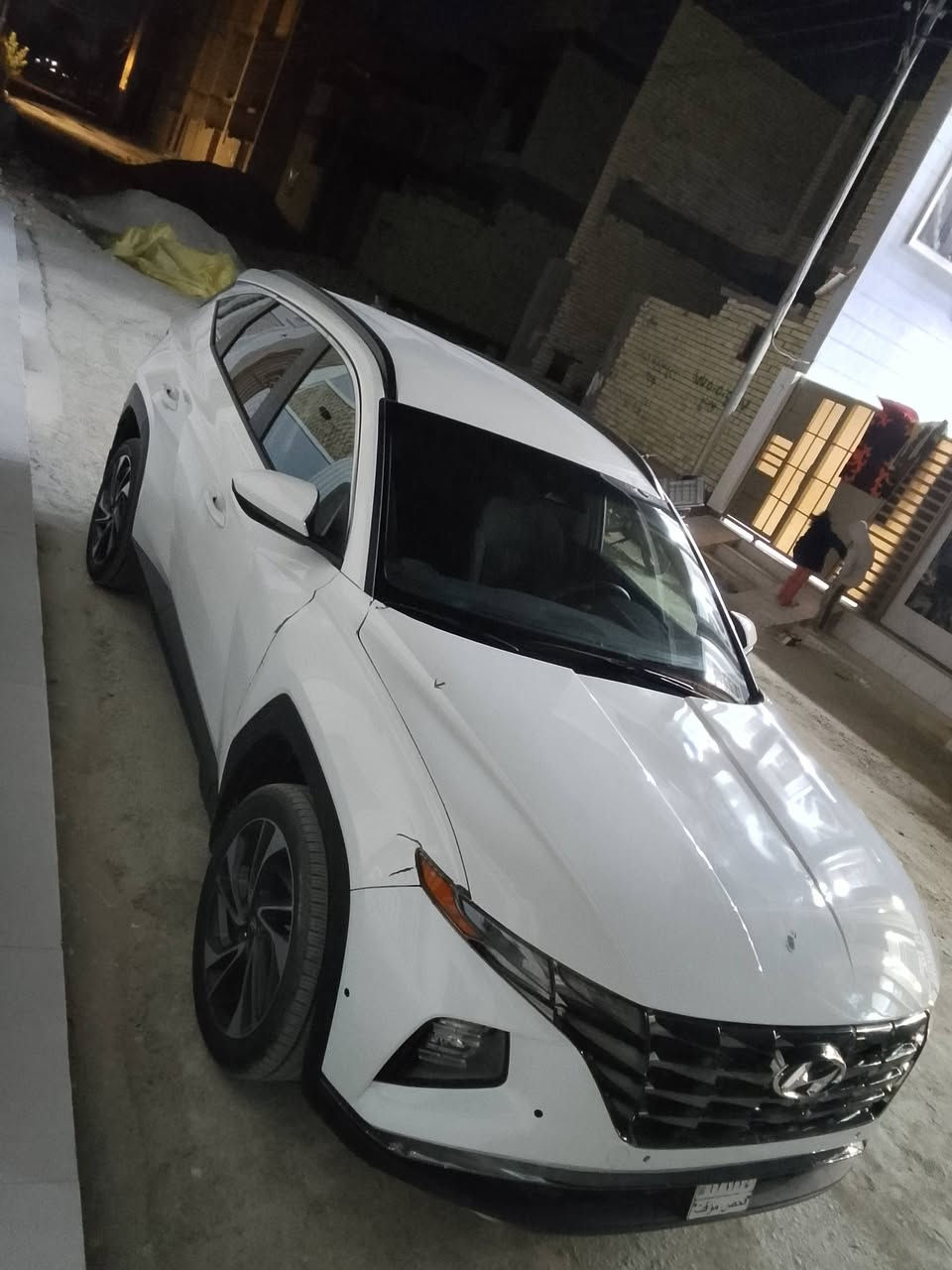 توسان 24 وارد امريكا محرك 2500
فور ويل فول ماعده الفتحه اسيار اكلين بس بارد موضح بالصور 
ماشيه 5الاف سعر 185صورالحادث مرفقات بلمنشور
***********
