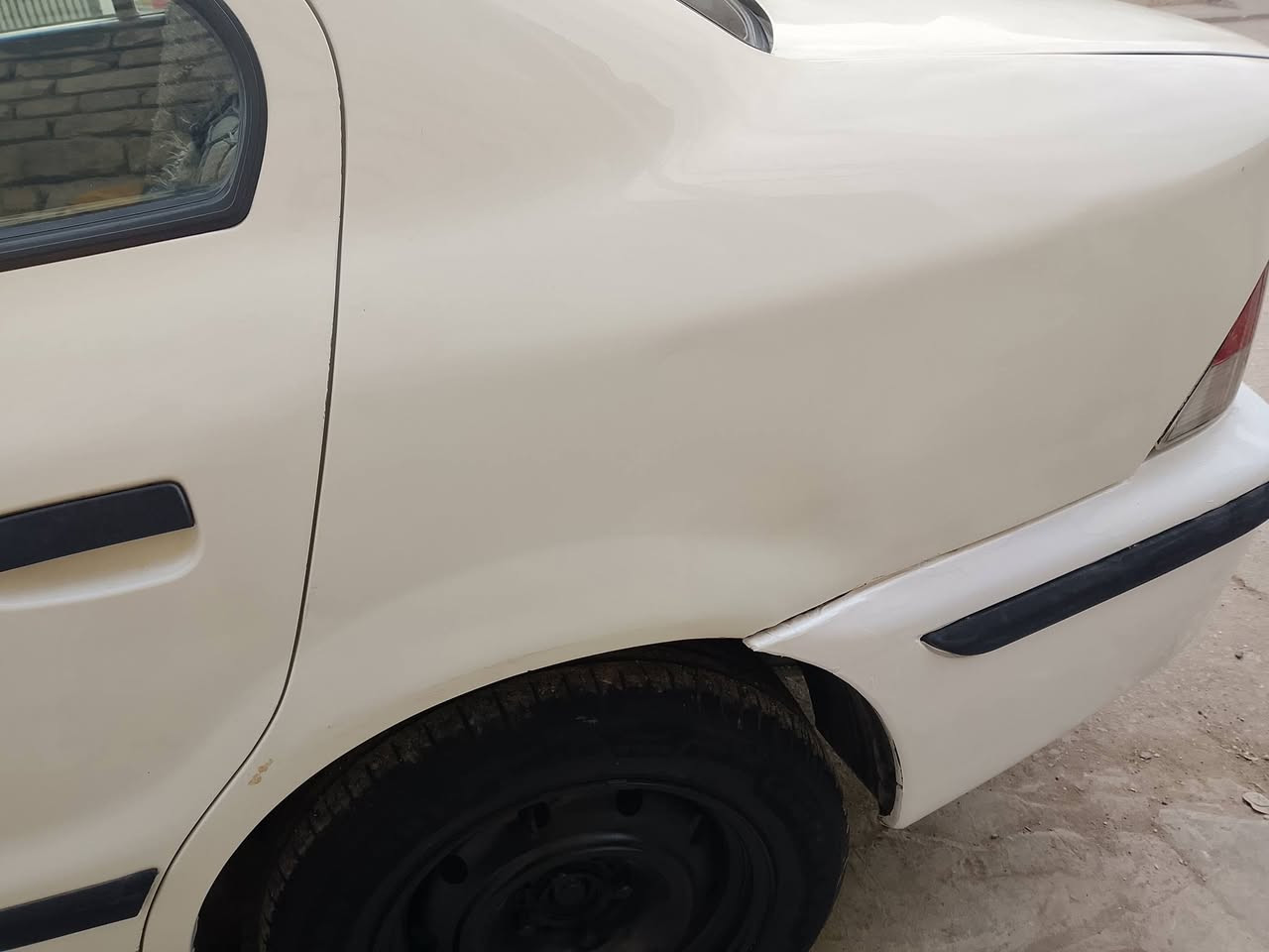 سمند مديل 10
تخم تاير جديد 
حداديه صدر كله جديد 
مكينه وكير  كفاله 
السياره جاهزه ومال بيت 
غرامه مصفرهه باسمي شوكت متريد احولك 
ربع ما تصرف عليهه 
البيه الچاملغ الخلفي صفحه السايق بس الهلال صبغ بدون ضربه 
السعر 44 وبيه مجال حك الجيه 
*********** اي استفسار خادم 
مكاني مدينه الصدر 

ما متواجد عل فيس
