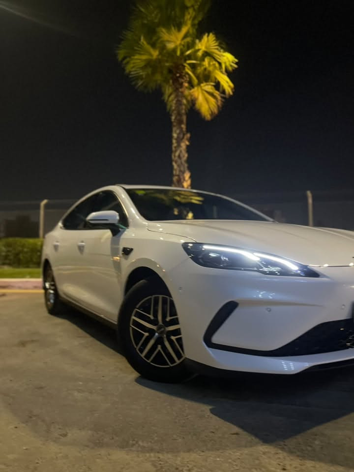 السلام عليكم 
BYD SEAL 05 2025
ماشية 5000 مكفوله كفالة عامة 
السيارة فوول اعلى مواصفات 
١٣ كاميرا
رادارات امامي وخلفي وجانبي بالمري
مري شفط
كشن كهرباء 
شاشة كبيرة 
داش كام بلادي
اوتو بارك
سلايد روف
نظام ترحيب
تشغيل عن بعد 
تبريد قطعتين
داخل جلد ابيض
ويل كب
حساس امامي وخلفي وجانبي ١٢ حساس
نيكل بالابواب 
وباقي المواصفات معروفة
السعر ٢٣ مليون500 الف دينار
مكانها بغداد الغزاليه 
***********
