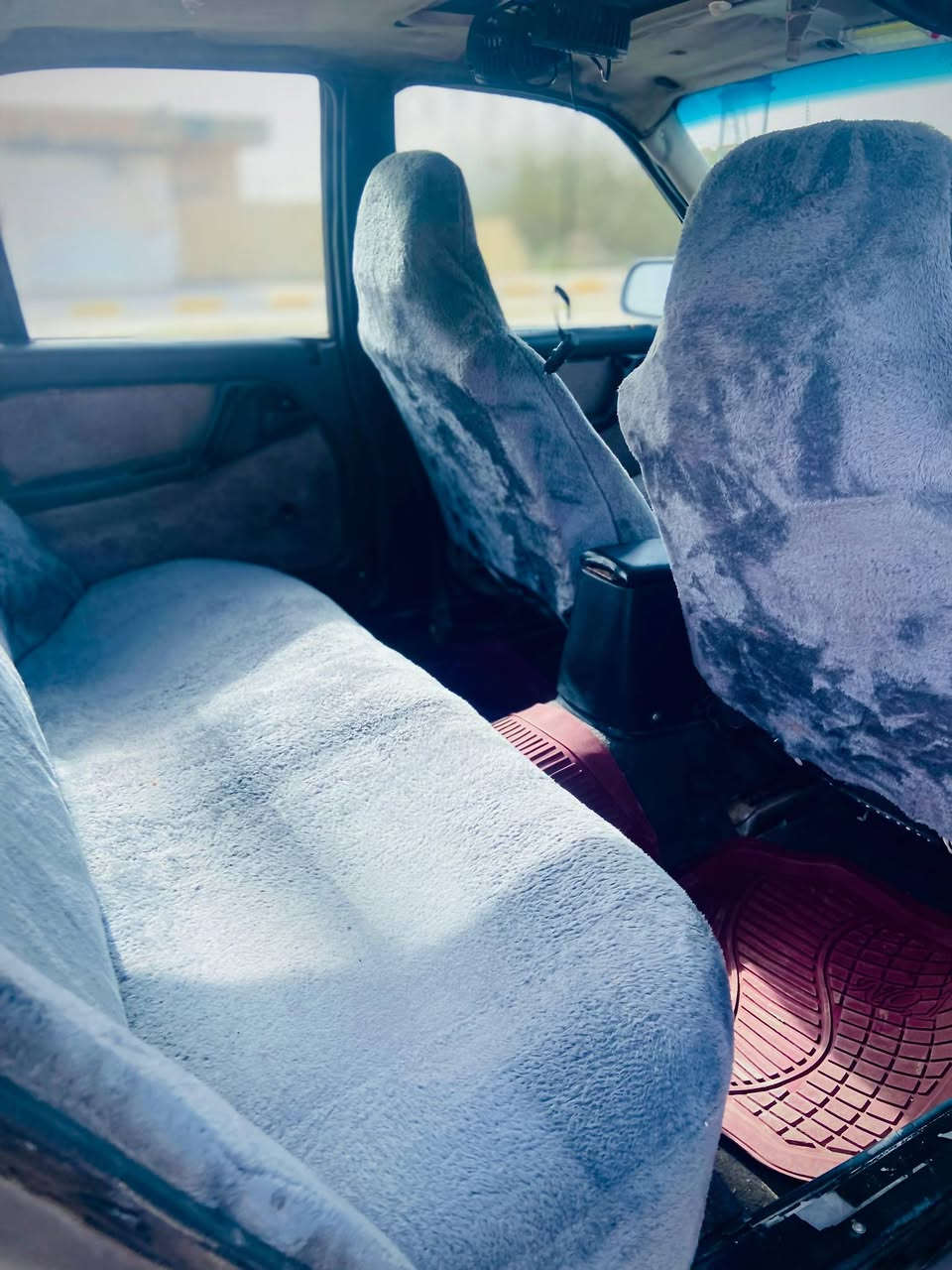 السلام عليكم اوميکه موديل 91 رقم ديالى مشروع وطني سنويه عضم عاج لل29 شرط التحويل والغرامات  مصبوغه جماليه بدون خياس بدون طخه  سياره حيل حلوه مكينه گير شرط كهربائيات كلها شغاله غرفتها مدوشمه جديد مسجل 4 سماعات تدفئه نار تايرات 4 جدد سبير جديد ويل كب عنكبوت البلادي مالها ماسحات زراکات كلها شغاله ماناقصها برغي ترايك محافضات السعر 27 وبيها مجال يرهم مراوس حسب القناعه مكاني صلاح الدين بيجي***********
