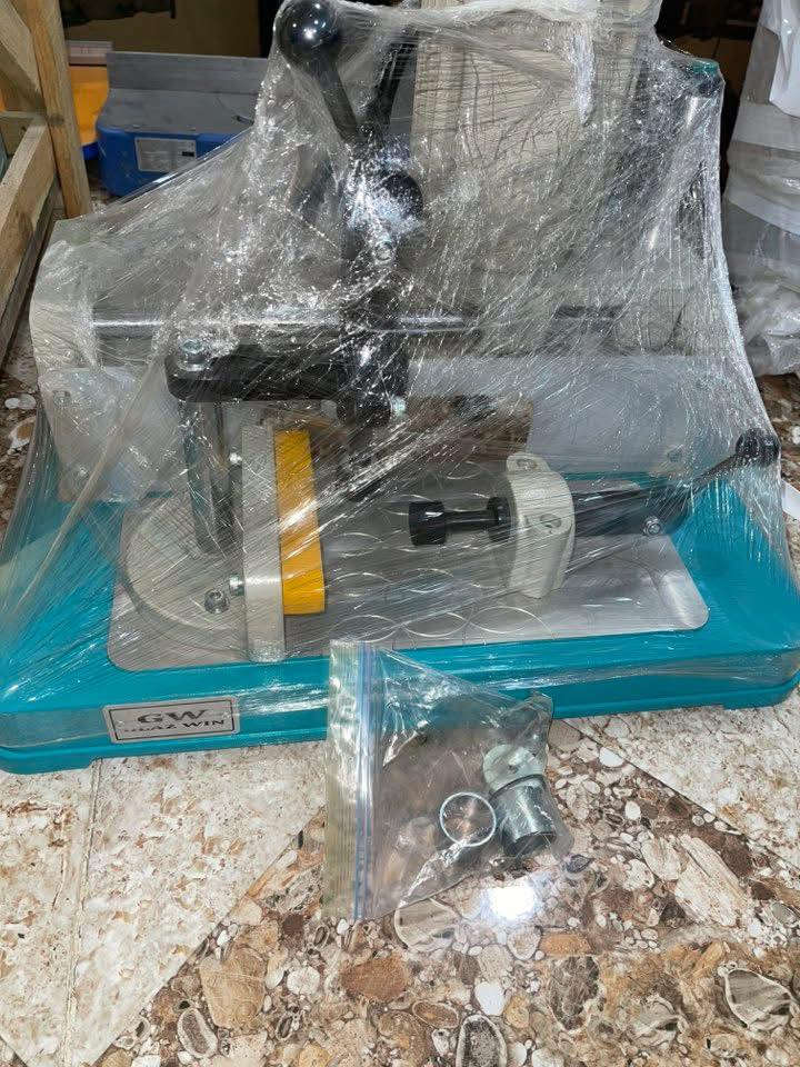 كتر حجم  ٤٠٠ و كيلون ماطور كبير ابو قايش و مكينه  تى كله جديد   ***********
