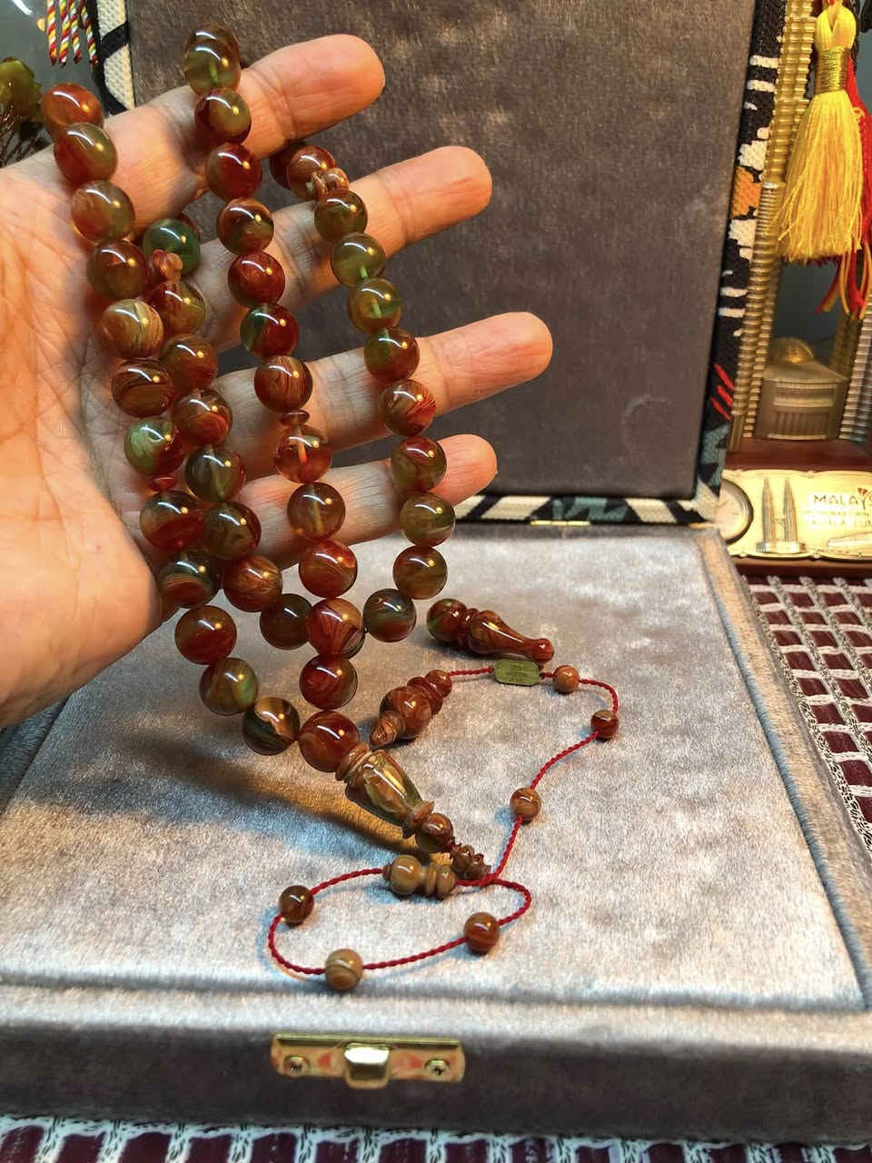 السلام عليكم 
للمتميزين او الحاب يقدم هديه مميزه 
مسباح سندلوس خام مساطب مواد الماني ذمه جراخه vip المبدع حسين زايد تمليكه ملكيه مع شاهد اضافي قطعه جمال ودلال 
الوزن ٥٥ غم القياس ١٢ العدد ٥١ خرزه 
السعر ٦٥ الف يتوفر خدمة توصيل كافة المحافظات


**إذا كنت صاحب هذا الإعلان وتريد حذفه لأي سبب، رجاءا أرسل رسالة إلى الدعم الفني**