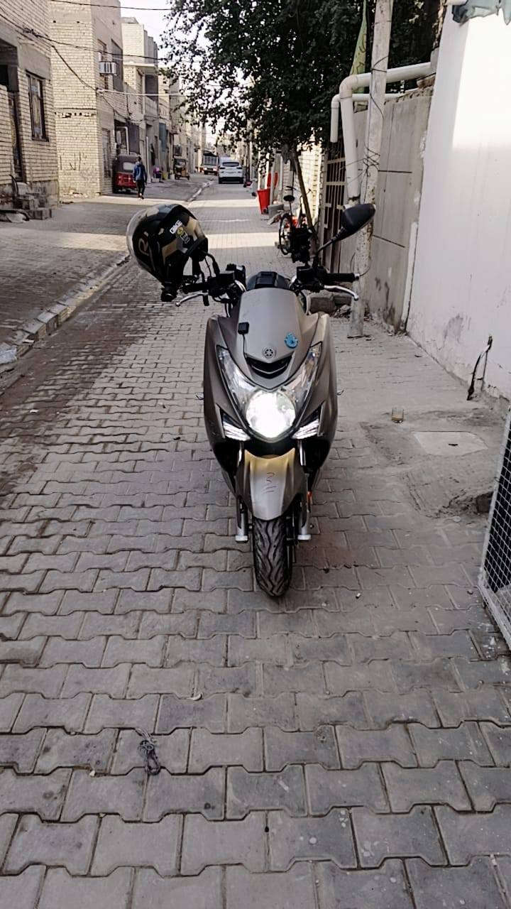 سلام عليكم
ماجسته S
دراجه مكفوله كفاله عامه
ماشيه 47
قبق نفخ
ستان كهربائي
منضومه جي بي اس بس يراد برمجه 
عارضهة مليون ونص وبيهة مجال
*********** 
وتساب مفتوح
