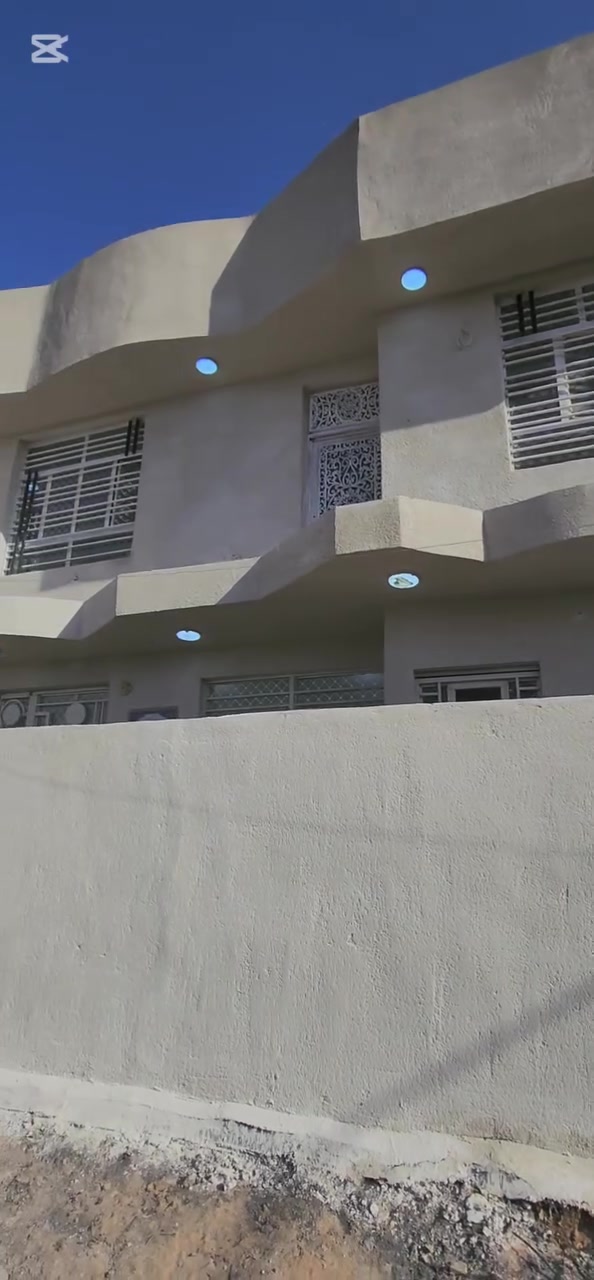 السلام عليكم 
للبيع بيت 150 م طابقين بناء حديث
موقع كربلاء طريق بغداد عامود 161 سايد الدخول بل قرب من سيد الاوصياء 
طابو زراعي سند 25 قرار محكمه 
كافه التفاصيل مذكوره بل فيديو 

للاستفسار اتصال او واتساب 
***********
