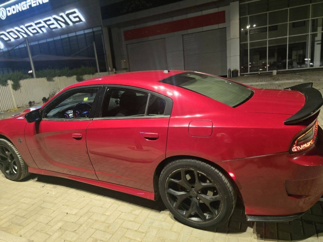 السعر 158 وبي مجال
السلام عليكم
جارجر 15 لون احمر مميز مكينه 3600 فورويل ملغي مكينه وكير وحداديه واكسل تبريد تدفئه جاهزه للاخير السياره ماعوزها شي  مداور ثاني يوم
ويل 20 
تخم تاير جديد 
منظومة زينون
حادثه جاملغ وربع من الباب وبنيد محدث 
مكان شارع فلسطين 
***********بي واتساب

***********
