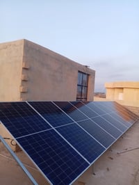 تنصيب طاقة شمسية • ألواح لونجي 615 واط • انفيرتر 8 كيلوواط