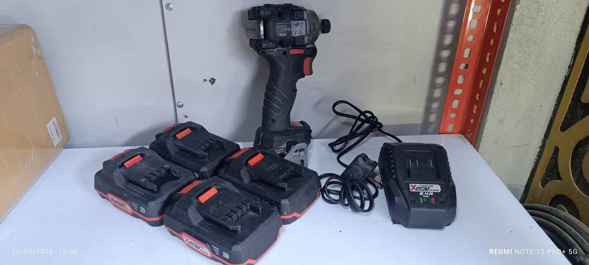 اخوان بطاريات بارك سايد مستعملات شغالات عدد 4 البطاريه بسعر 15 الف وشاحنه سعرها 15 الف 
دريل امباكت عاطل فحم ابيعه ب15 الف
مكاني بغداد 
***********
