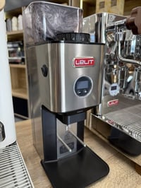 ليليت وليام • إيطالي